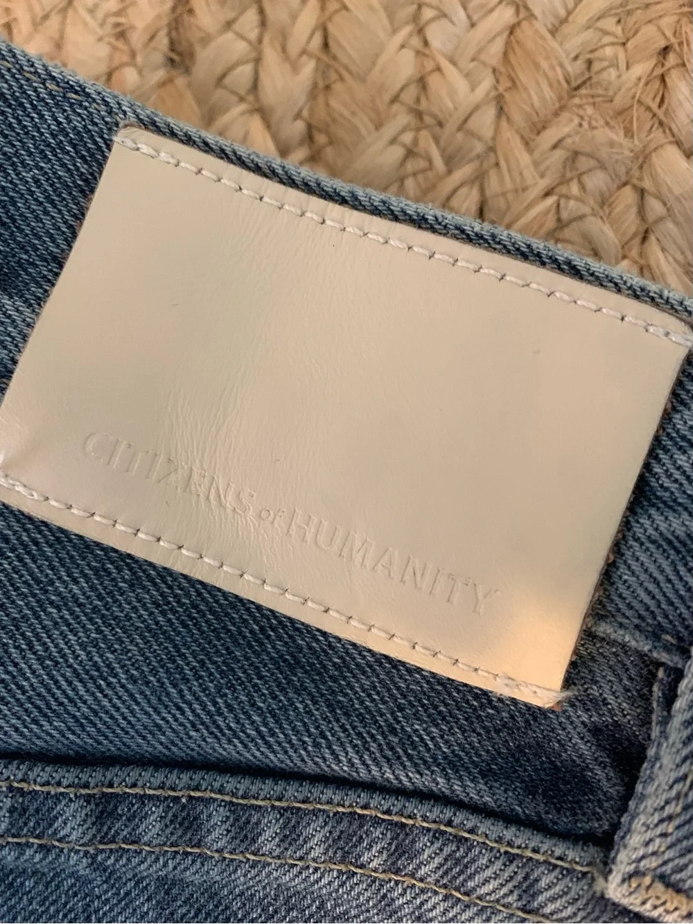 Citizens Of Humanity Two-Tone Denim Straight Jeans - Picture 3 of 9